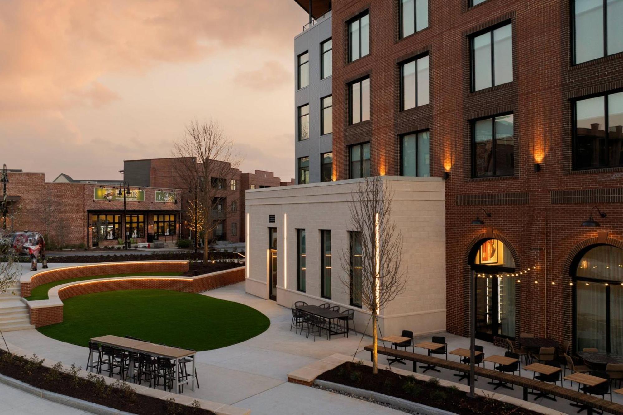 Trilith Guesthouse, Fayetteville, Ga, A Tribute Portfolio Hotel ภายนอก รูปภาพ