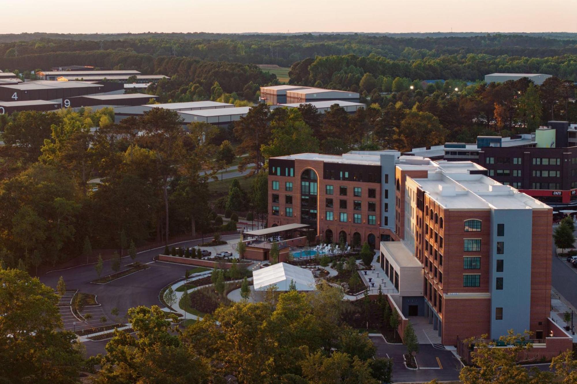 Trilith Guesthouse, Fayetteville, Ga, A Tribute Portfolio Hotel ภายนอก รูปภาพ